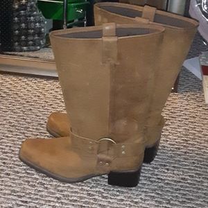 Colin Stuart NWOT Tan Leather Boots